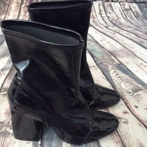 Zara black patent leather ankle boots size 39